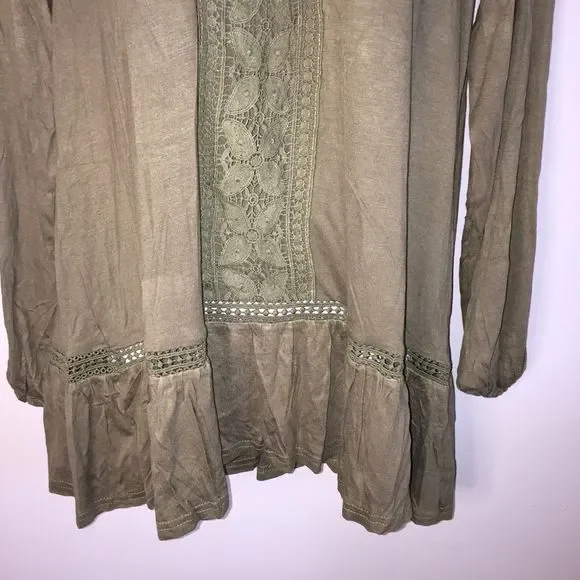 Forgotten Grace Crochet Trim Blouse - Picture 3 of 6